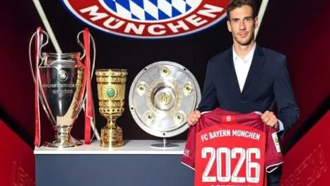 “昨日连战告捷，三连冠谁能问鼎，三分大奖花落谁家？”