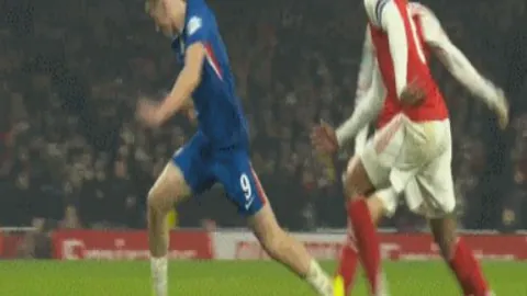 欧洲金靴奖榜单揭晓：哈兰德独占鳌头，群星瞩目！意外黑马位居次席！